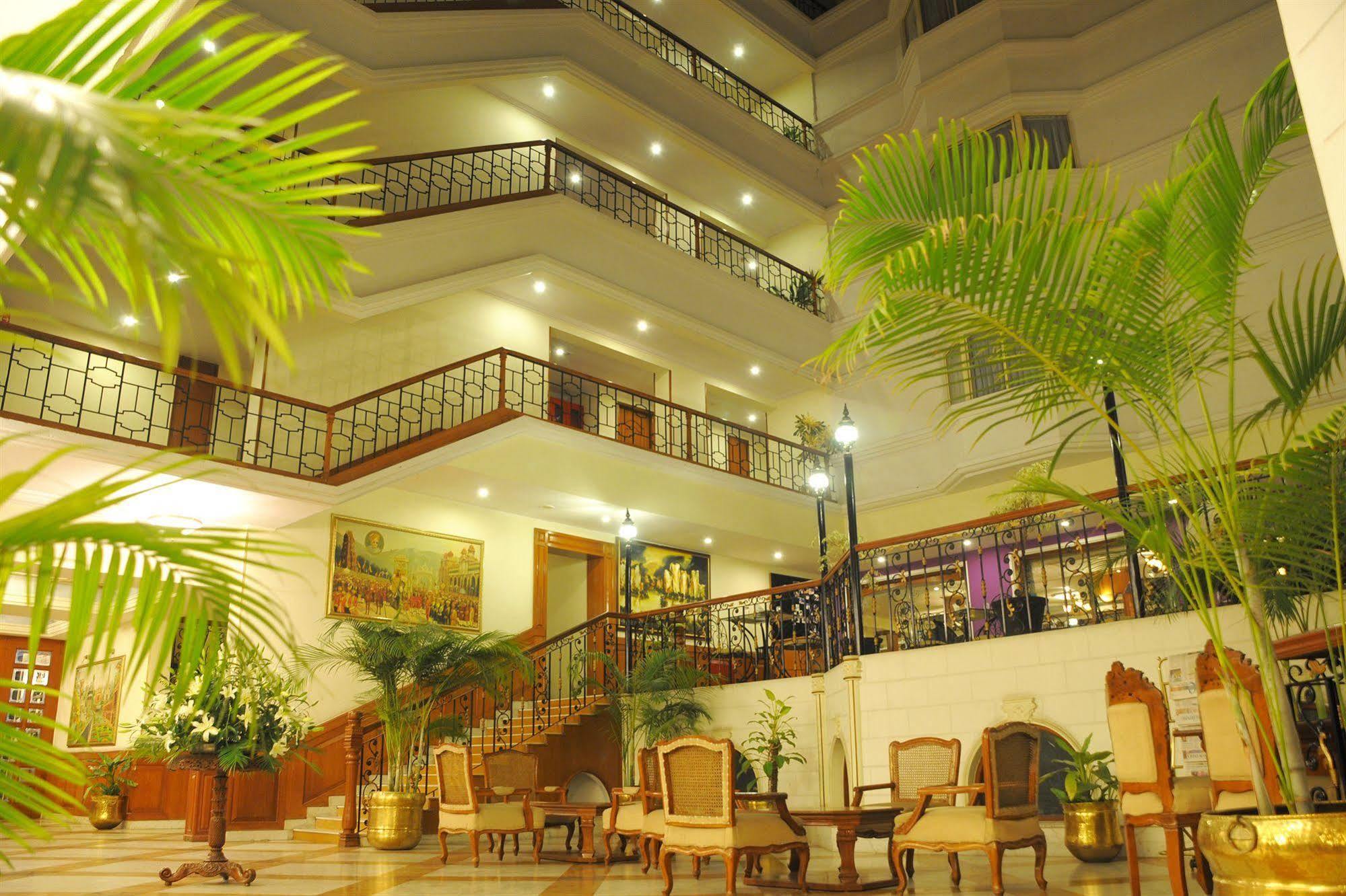 Nalapad'S Hotel Bangalore International Luaran gambar